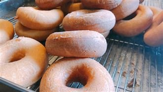 甜甜圈中間為何有「洞」？達人曝解答