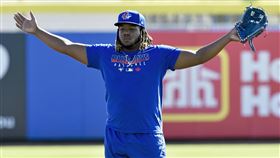 ▲小葛雷諾（Vladimir Guerrero Jr.）敲出春訓首轟。（圖／美聯社／達志影像）