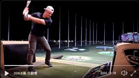 ▲洛杉磯天使隊「神鱒」Mike Trout超狂高爾夫開球。（圖／翻攝自天使隊推特）