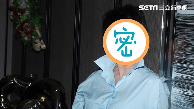 女星驚曝肩膀兩片黑　疑得怪病急就醫