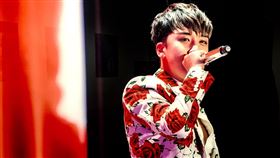 勝利　BIGBANG臉書