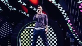 ▲主唱Adam Levine於智利演出時狀態不佳遭網批評。(圖／翻攝自魔力紅Instagram)