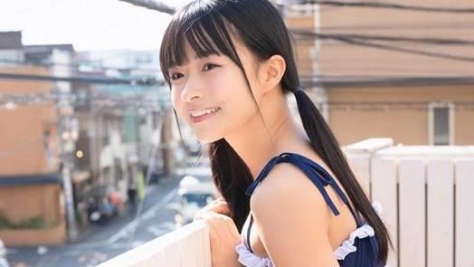 百川晴香清純泳裝照曝！一回眸電暈萬人