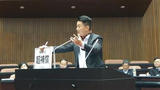 全台語質詢　陳柏惟初登板秀台派本色