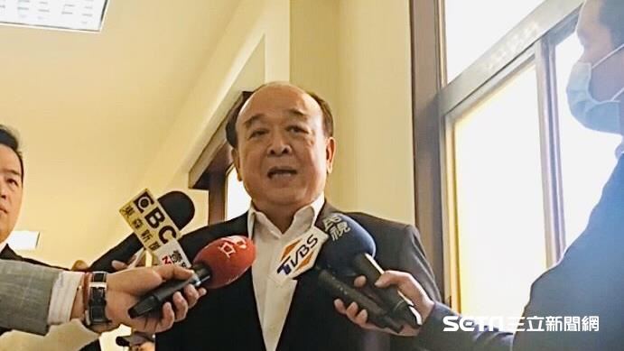批防疫不夠務實挨轟！　吳斯懷解釋…