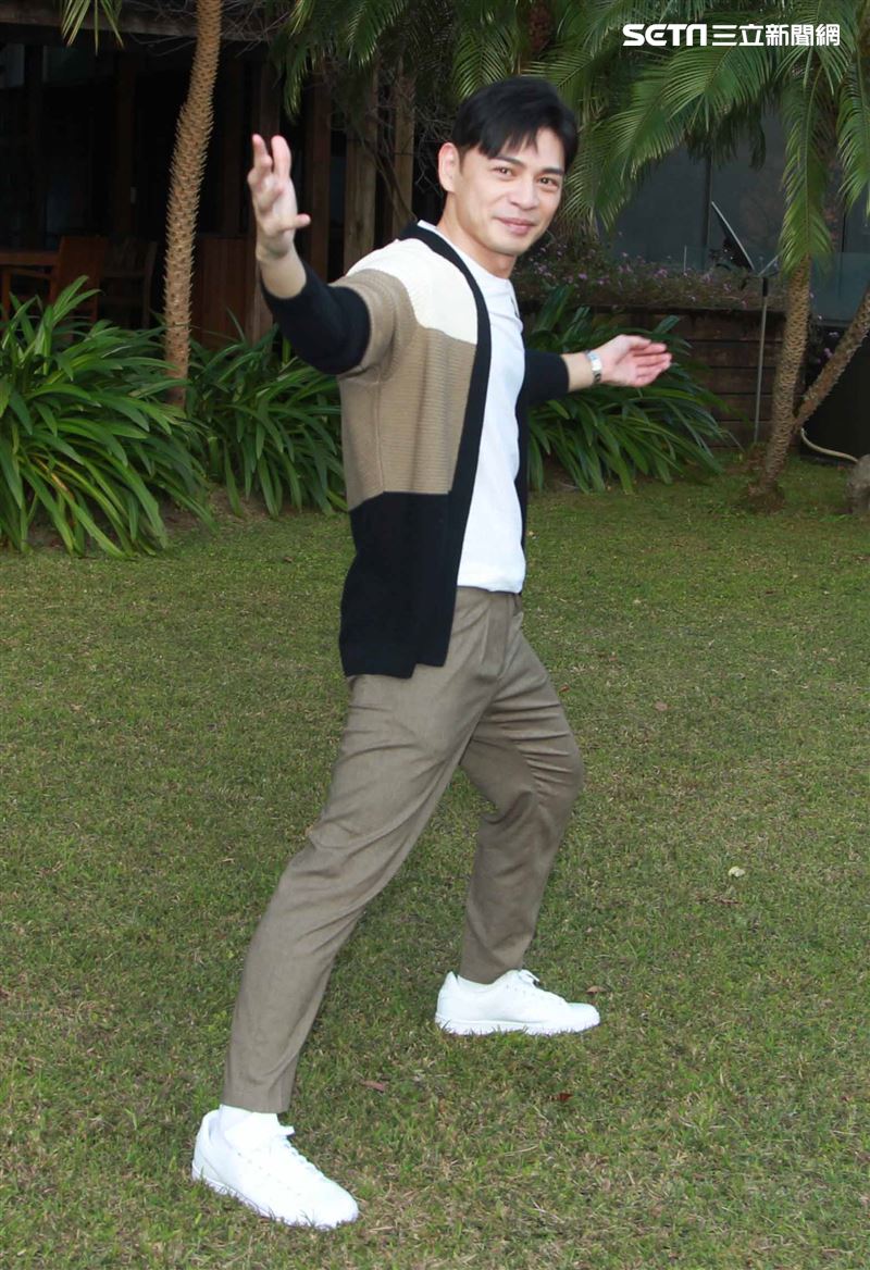 電影「練愛Ing」導演阿Ken專訪。（記者邱榮吉/攝影）