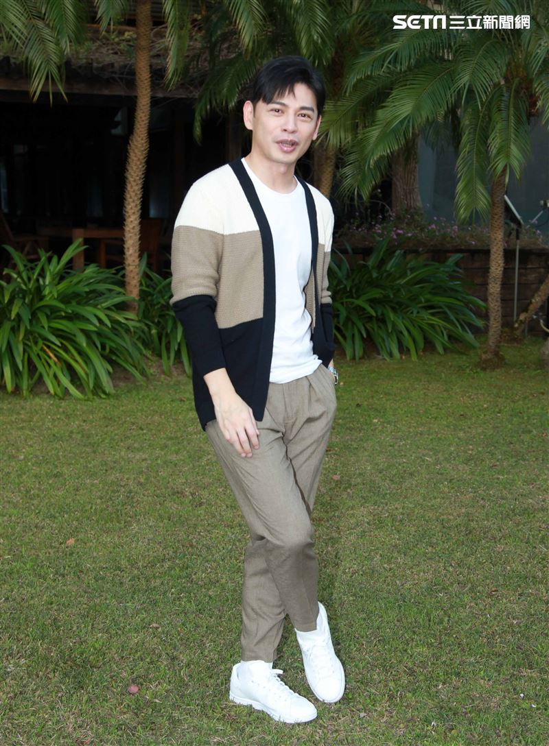 電影「練愛Ing」導演阿Ken專訪。（記者邱榮吉/攝影）