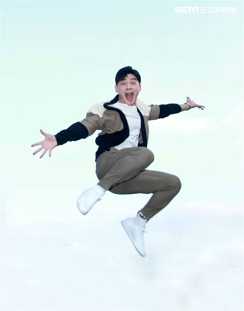 電影「練愛Ing」導演阿Ken專訪。（記者邱榮吉/攝影）