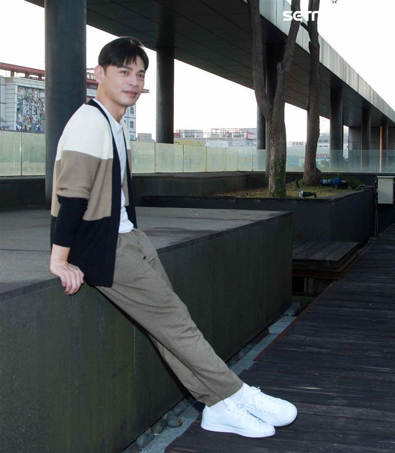 電影「練愛Ing」導演阿Ken專訪。（記者邱榮吉/攝影）