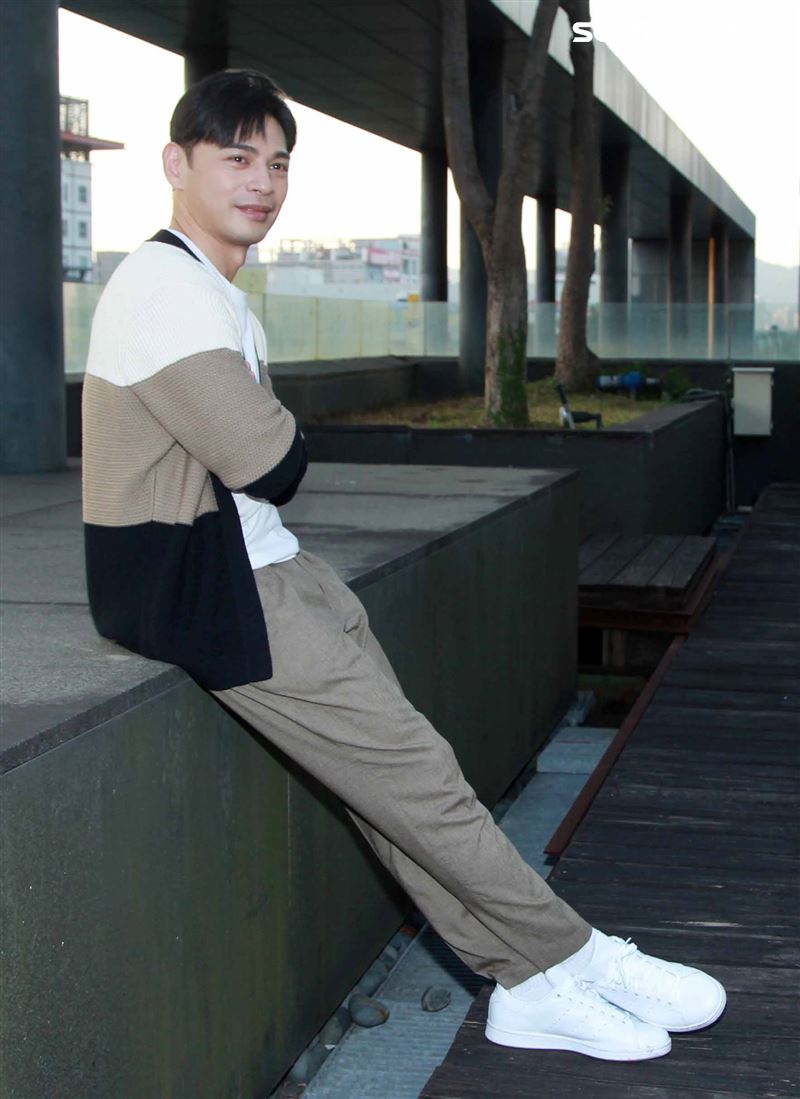 電影「練愛Ing」導演阿Ken專訪。（記者邱榮吉/攝影）