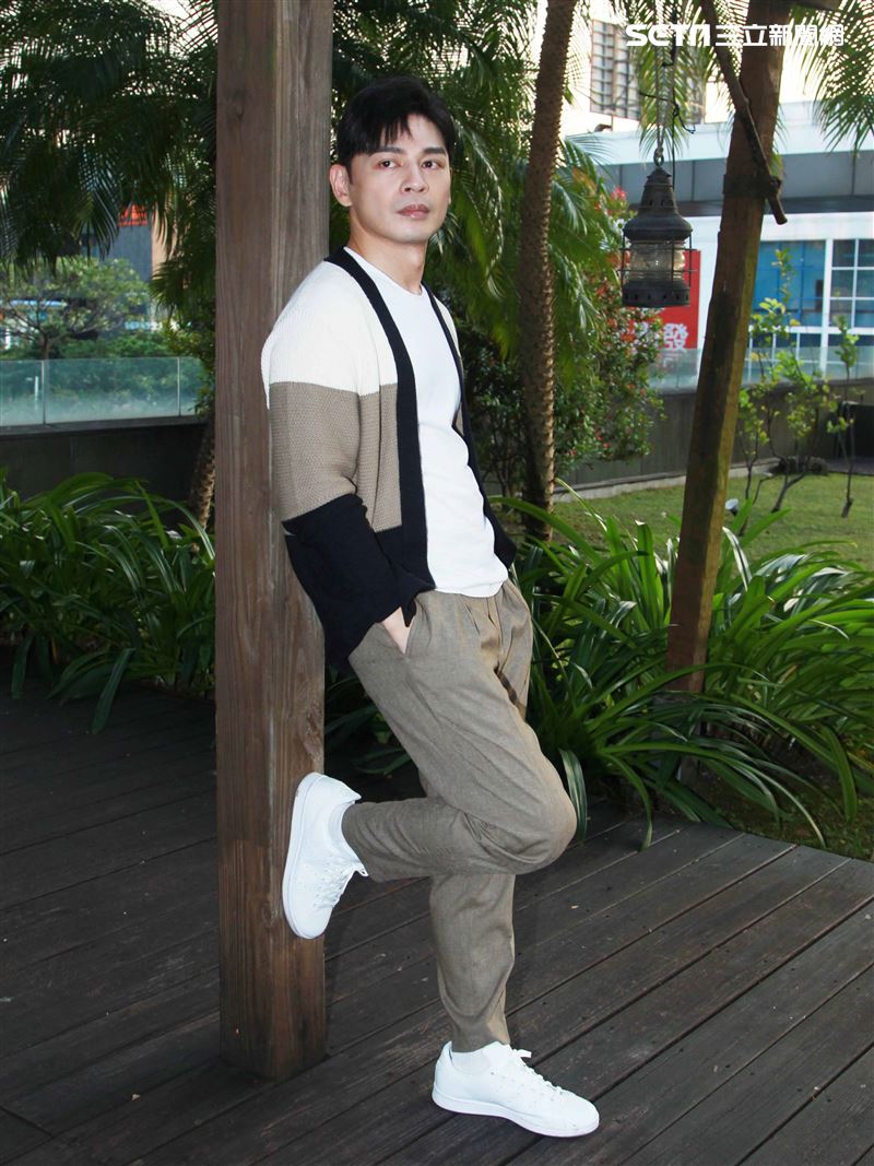 電影「練愛Ing」導演阿Ken專訪。（記者邱榮吉/攝影）