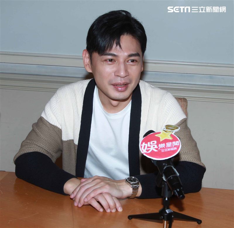電影「練愛Ing」導演阿Ken專訪。（記者邱榮吉/攝影）