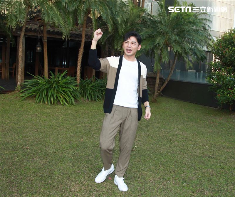 電影「練愛Ing」導演阿Ken專訪。（記者邱榮吉/攝影）