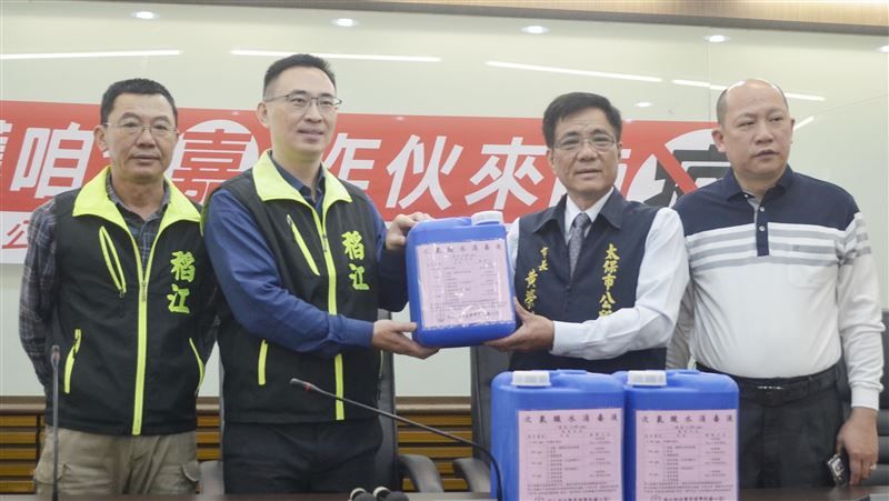 協助太保市防疫　稻江學院提供消毒液