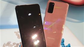 三星瞄準台灣換機潮 首推5G新機S20系列瞄準5G換機潮，台灣三星4日推出首款5G智慧機Galaxy S20旗艦系列。中央社記者江明晏攝　109年3月4日