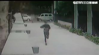 毆打蔡阿嘎夫婦！黑衣人逃跑畫面曝光