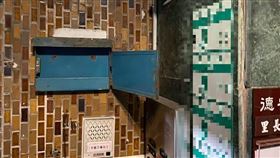 立法院長游錫堃拍下空的巡邏箱（圖／翻攝游錫堃臉書）