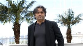 ▼▲（圖／翻攝自imdb）第70屆柏林影展於1日順利落幕，今年有不少強片競爭，台灣也有蔡明亮導演的《日子》角逐主競賽金熊獎，而最後則是由伊朗導演Mohammad Rasoulof的作品《There is no Evil》拿下，該片描述伊朗政府的專權導致人民人身與自由，受到威脅的故事。不料該作品竟遭到伊朗政府盯上，在得獎3天後，他就收到了入獄通知。