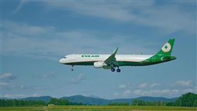 長榮航空台北小松航線109年將增班長榮航空11日正式宣布，配合日本立山黑部開山，台北–小松航線自109年4月16日起，由每週5班改為天天飛。（長榮航空提供）中央社記者汪淑芬傳真　108年12月11日