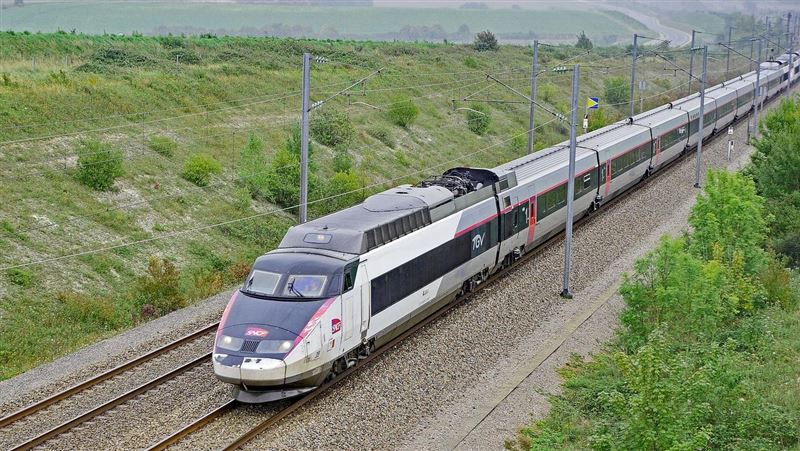 法國東部高鐵列車出軌　共21人受傷