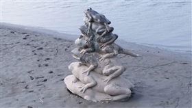 「九蛙全露」近期天天上演，除水情，9隻銅蛙有2隻不見天日也令人注意日月潭水庫淤積現況，為此，水庫管理機關台電公司規劃抽取淤泥與發電用水混合，用水力機組發電兼排淤。