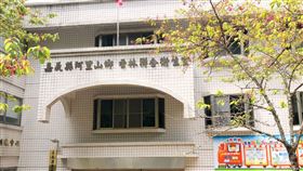 阿里山花季將登場，但武漢肺炎疫情嚴峻，嘉義縣衛生局為維護遊客健康，3月10日至4月10日花季期間，安排醫護人員24小時駐診阿里山香林衛生室，救護車也全天候待命。