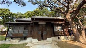 日治台南州立農事試驗場  場長宿舍完成修復日治台南州立農事試驗場宿舍群2004年公告為台南市定古蹟，其中4棟建築已修復，最後一棟獨門獨院的場長宿舍修復也於1月21日完工，庭院內有老樹可供休憩，日後將委外經營。（台南市文化資產管理處提供）中央社記者張榮祥台南傳真  109年3月6日