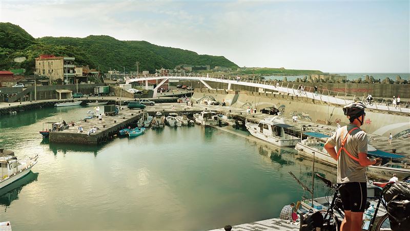 宋鎮邁操刀　打造望海巷跨海景觀橋