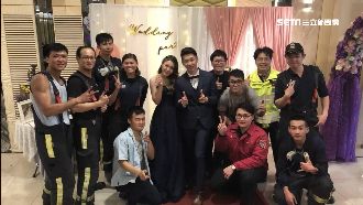 消防人式祝福　警鈴響起弟兄跑光打火