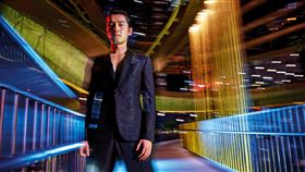 EMPORIO ARMANI發布由大中華區及亞太區形象代言人胡歌演繹的2020春夏系列廣告。（圖／EMPORIO ARMANI提供）