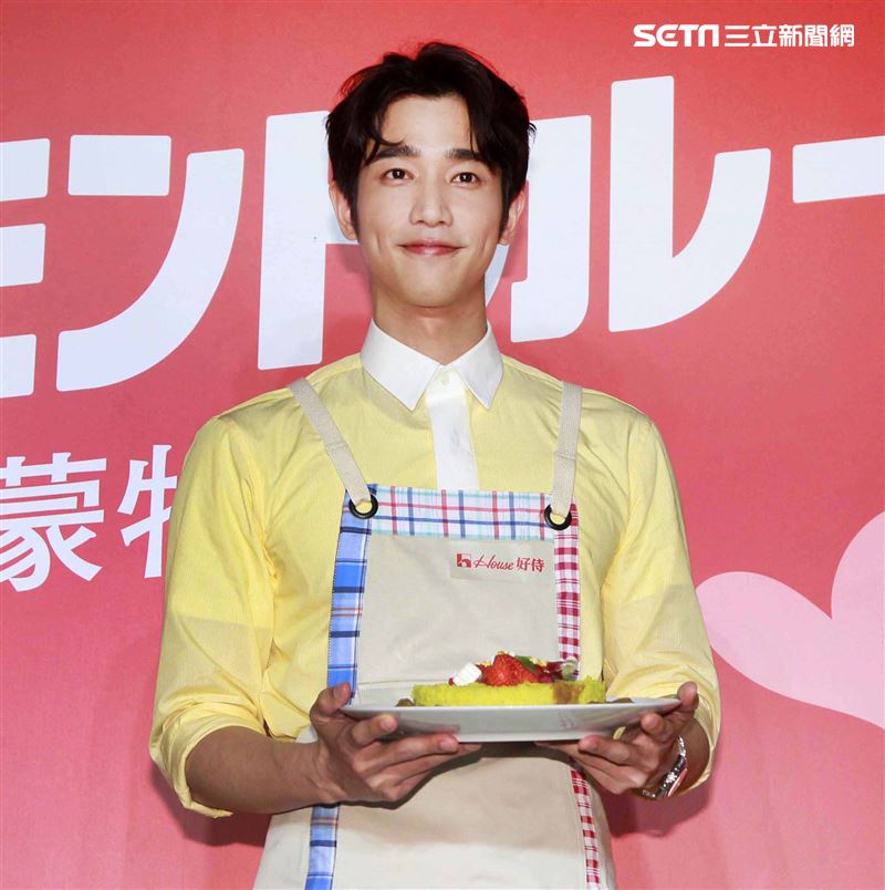 劉以豪情人節前夕化身咖理系男友大展浪漫，分享咖理料理秘方。（記者邱榮吉/攝影）