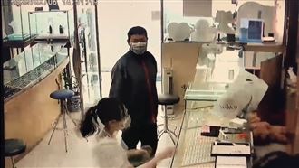 畫面曝光「口罩男」台南搶銀樓落網