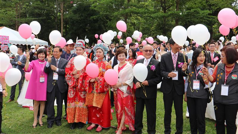 比照兩廳院　苗縣演藝廳戴口罩入場
