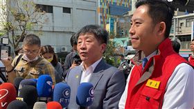 埃及指台女傳染遊船12人　陳時中：未免草率埃及一艘尼羅河遊船12人確診武漢肺炎，感染源指向台籍女性，中央流行疫情指揮中心指揮官陳時中（中）7日在新竹市馬偕紀念醫院表示，以台灣旅客當傳染源的想定未免草率。右為新竹市長林智堅。中央社記者魯鋼駿攝　109年3月7日