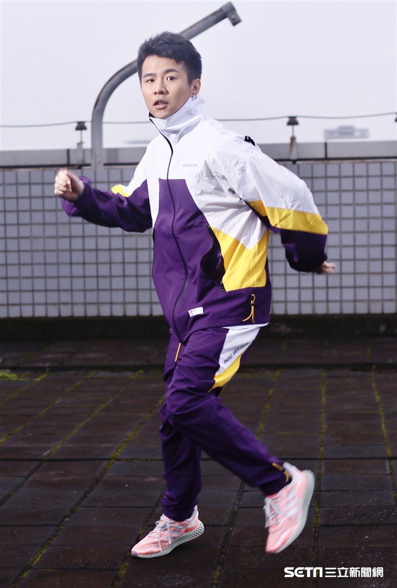 屁孩接受《三立新聞網》專訪。（圖／記者林聖凱攝影）