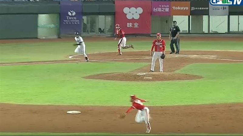 中職／曾傳昇神美技　連打者都下跪了