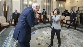 蔡英文接見美國在臺協會(AIT)主席莫健（總統府提供）