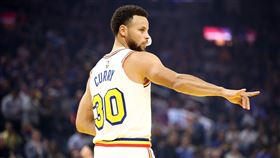 NBA／無懼包夾　柯瑞隨手拋也進
NBA,金州勇士,Stephen Curry,骨折,復出
翻攝自NBA官方推特
