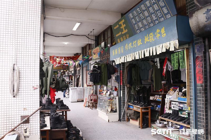 80年代中華商場成功復刻，重現當年場景。（圖／記者林聖凱攝影）