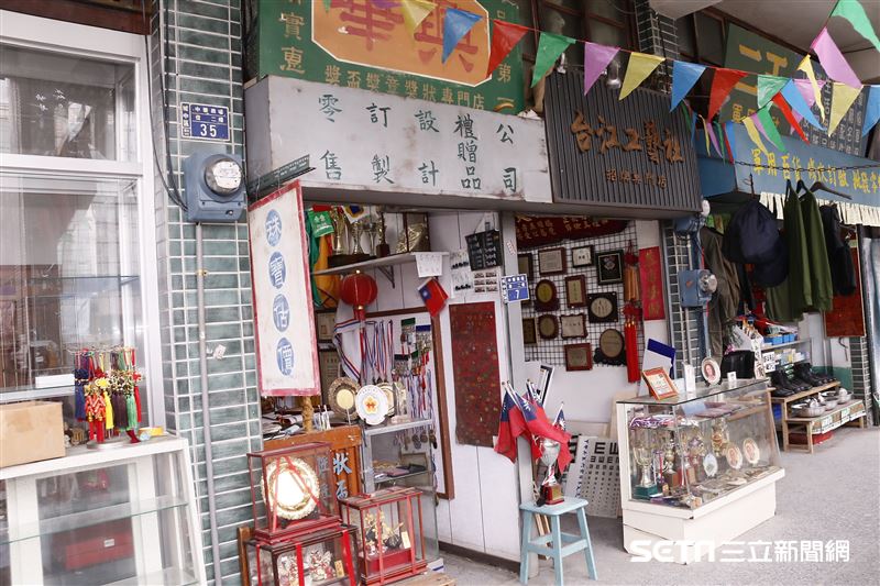 80年代中華商場成功復刻，重現當年場景。（圖／記者林聖凱攝影）