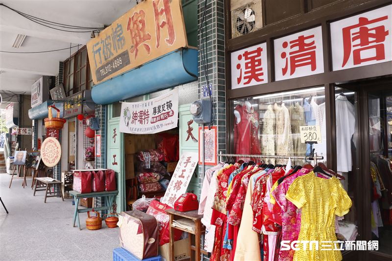 80年代中華商場成功復刻，重現當年場景。（圖／記者林聖凱攝影）