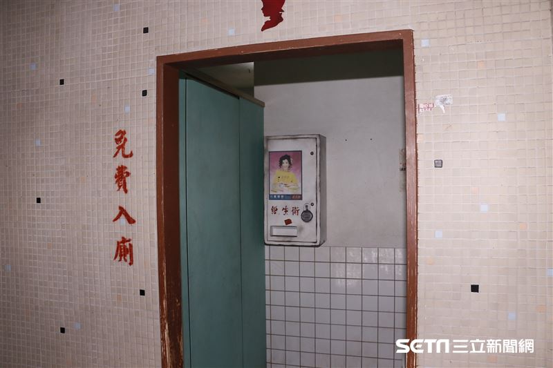 80年代中華商場成功復刻，重現當年場景。（圖／記者林聖凱攝影）