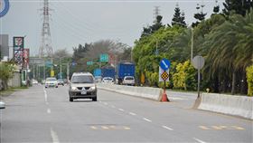 花蓮193縣道南濱段車流量大　拓寬工程開工花蓮193縣道南濱路段銜接省道台11線進入東部海岸國家風景區，或銜接台11丙線進入花東縱谷，車流量大，相關拓寬工程8日動工，預計2年後完工。中央社記者李先鳳攝　109年3月8日