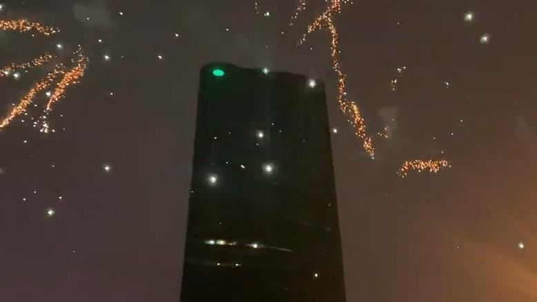 員工感性聚集陪倒數　道別台中亞緻