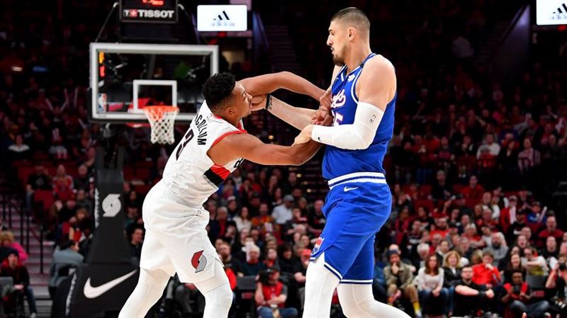 NBA／場上互推！2人百萬當場蒸發