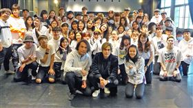 藝人Gino受邀到城市科大開講曾演出多部偶像劇的藝人Gino（前排中）受邀到台北城市科技大學演藝事業系開講，勉勵學子不要自我設限。（城市科大提供）中央社記者許秩維傳真  109年3月9日