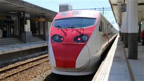 台東清明節返鄉專車　19日晚間網路售票台東縣政府今年續承租台鐵太魯閣及普悠瑪列車辦理清明節返鄉專車，19日晚間7時開始網路售票。中央社記者李先鳳攝　109年3月9日