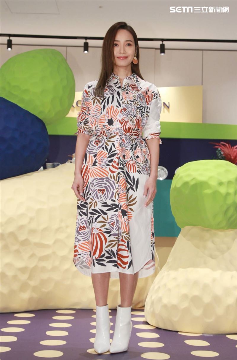 侯佩岑出席餐瓷品牌Royal Doulton時尚藝術快閃店開幕記者會（圖／記者邱榮吉攝影）