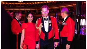 退出皇室倒數！哈利王子夫婦盛裝出席音樂會。翻攝The Duke and Duchess of Sussex　IG