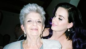 凱蒂佩芮,懷孕,祖母,過世,安息(翻攝自 凱蒂佩芮IG)